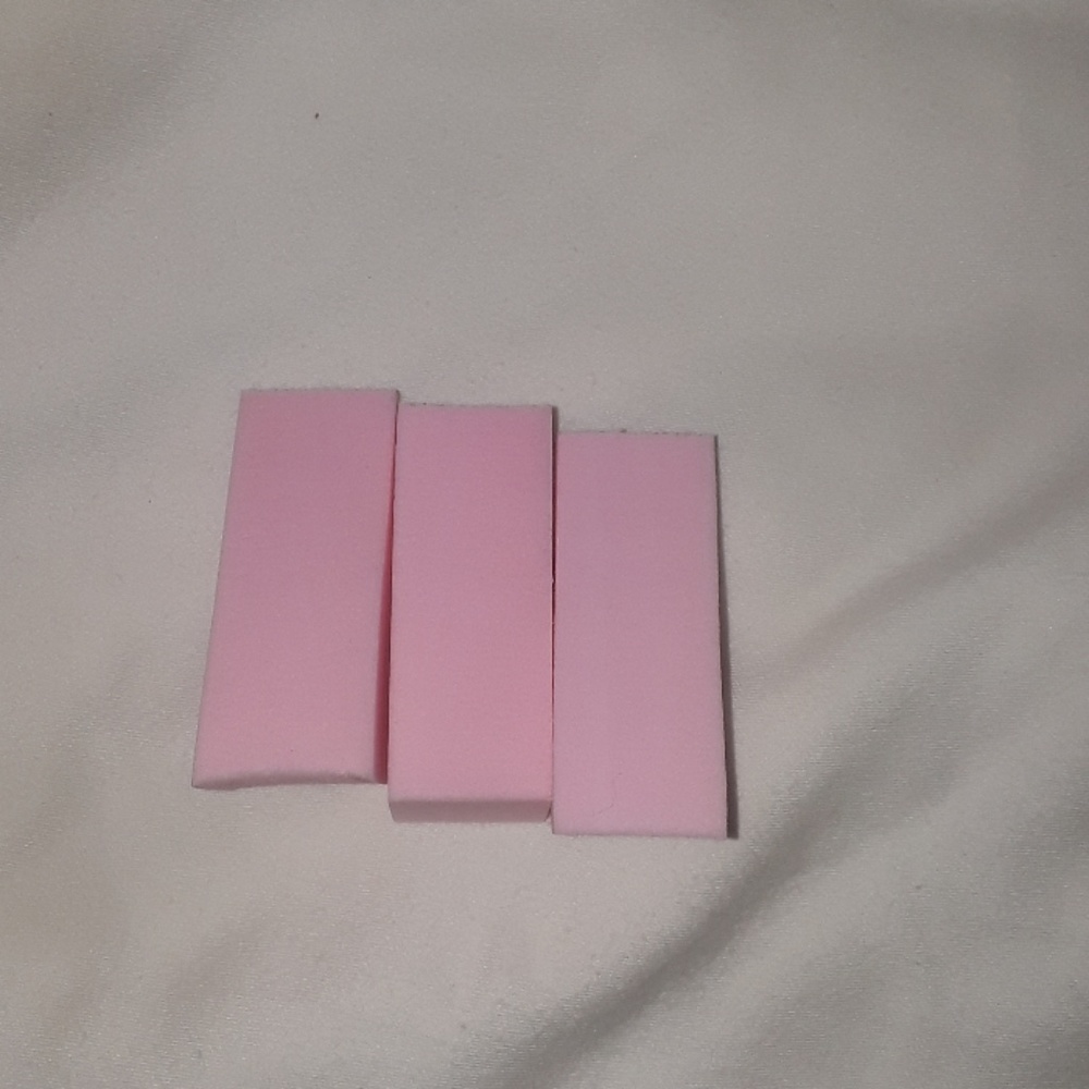 3 makeup sponges